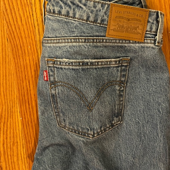 Levi Low Loose Jeans - Picture 4 of 7